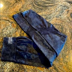 Victoria Secret Seamless Leggings Small / Short